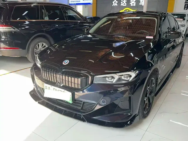 Фотография автомобиля — BMW i3