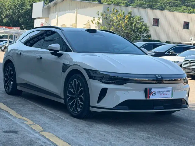 Zeekr 007 GT — Фото автомобиля 3