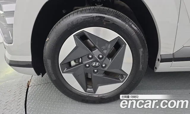 Hyundai Kona SX2 — Фото автомобиля 5