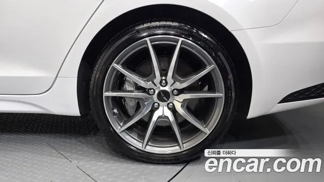 Genesis G70 Новый G70 Бензин 2.5T 2WD — Фото автомобиля 18