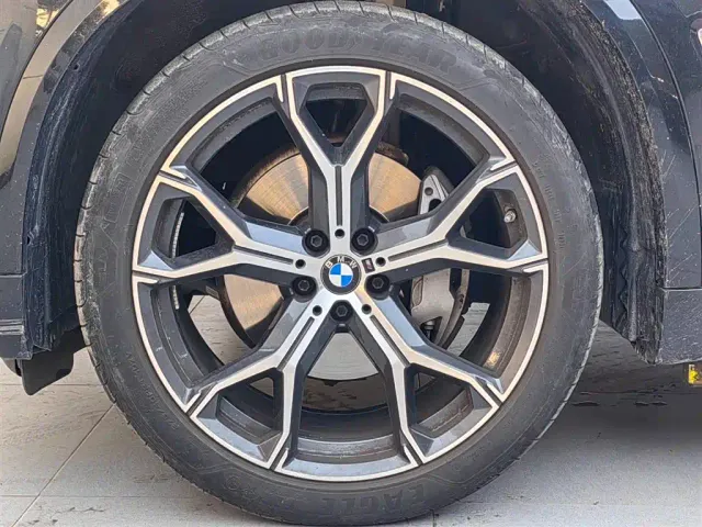 BMW X5 — Фото автомобиля 18