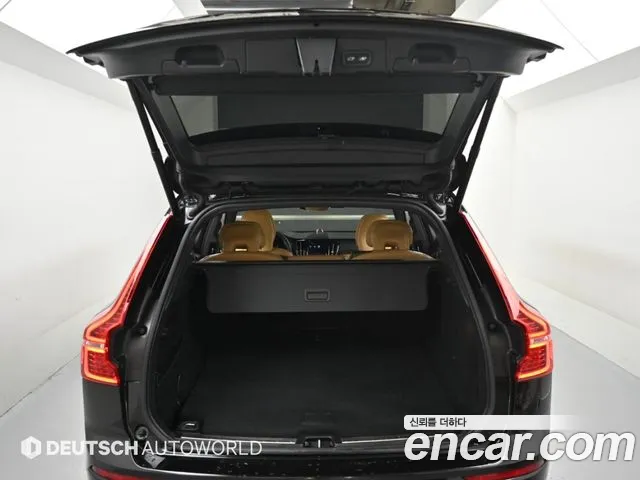 Вольво XC60 — Фото автомобиля 19