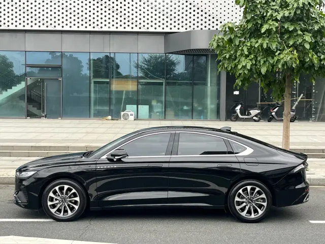 Lincoln Z — Фото автомобиля 7
