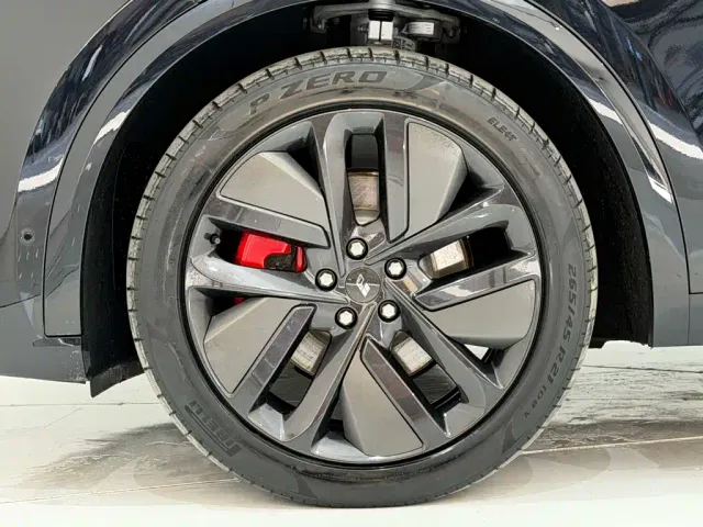 Li Auto Li Xiang L9 2022 Max — Фото автомобиля 11