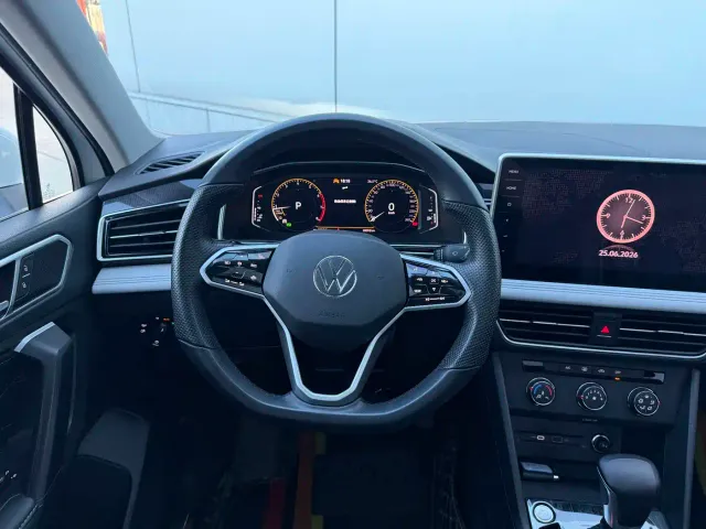 Volkswagen Tiguan L — Фото автомобиля 10