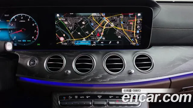Mercedes-Benz E-Class E-класс W213 E350 4MATIC Exclusive — Фото автомобиля 15