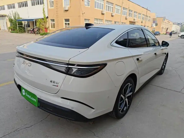 BYD Seal 07 DM-i — Фото автомобиля 6