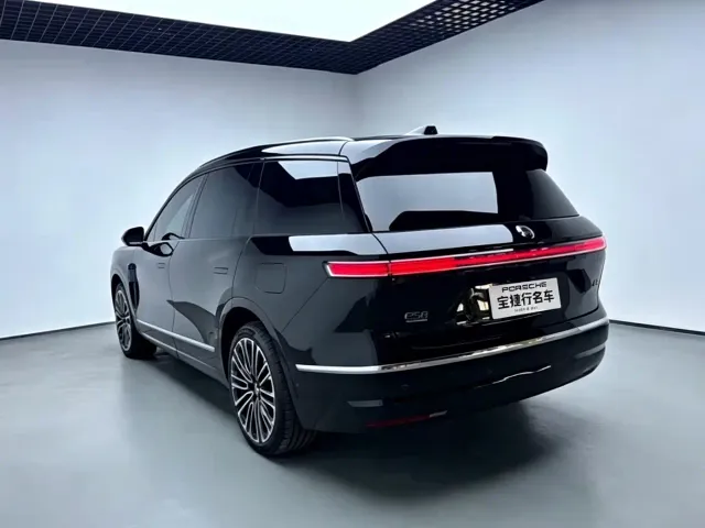 Nio ES8 — Фото автомобиля 2