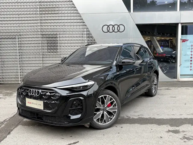 Фотография автомобиля — Audi Q5L