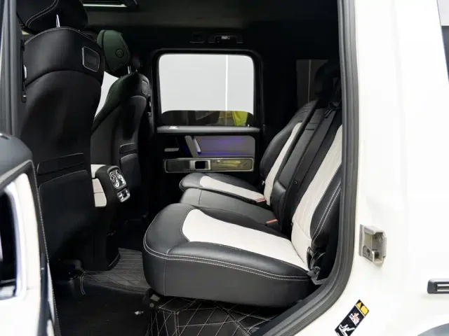 Mercedes-Benz G-Class — Фото автомобиля 11
