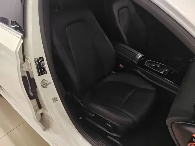 Mercedes-Benz A-Class — Фото автомобиля 24