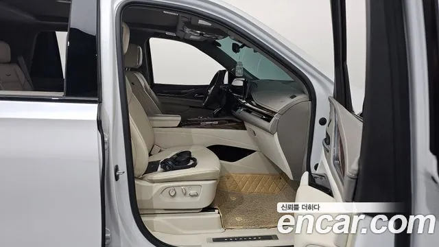 Cadillac Escalade Escalade 5 поколение — Фото автомобиля 26