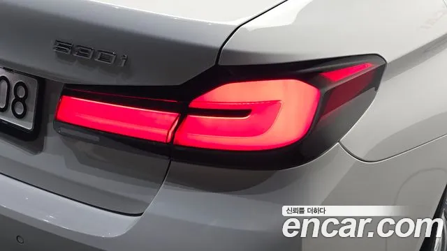 BMW 5 Series G30 — Фото автомобиля 8