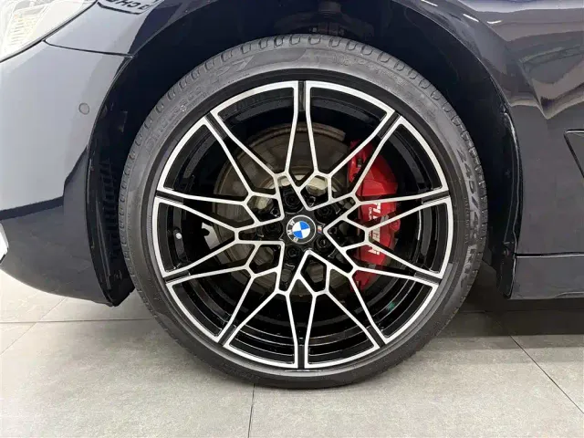 BMW 5 Series — Фото автомобиля 16