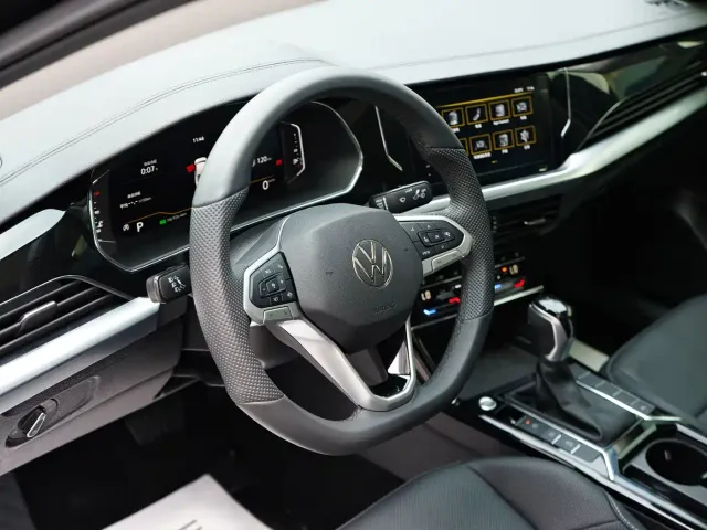 Volkswagen Passat — Фото автомобиля 19