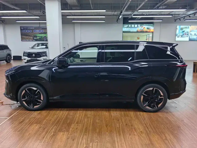 Toyota BoZhi 3X — Фото автомобиля 8
