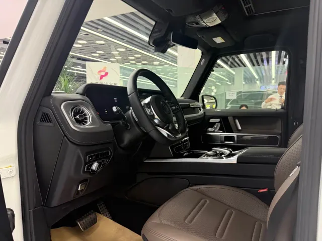 Mercedes-Benz G-Class — Фото автомобиля 4