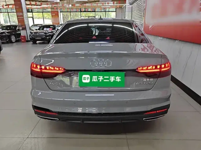 Audi A4L — Фото автомобиля 5