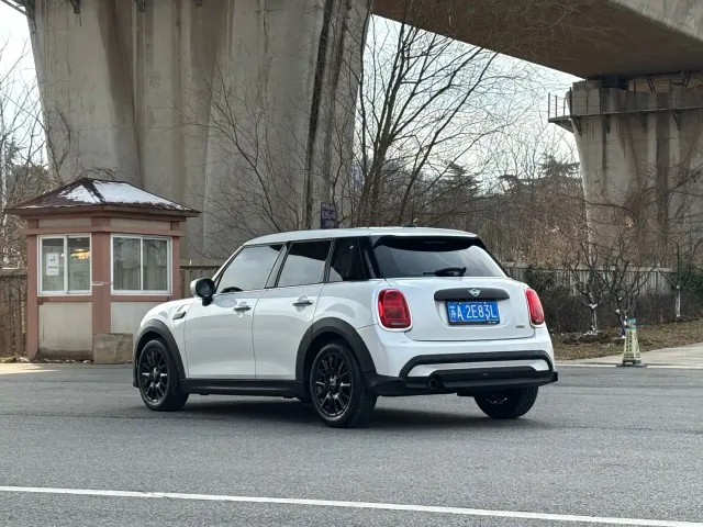 MINI Hatch — Фото автомобиля 4