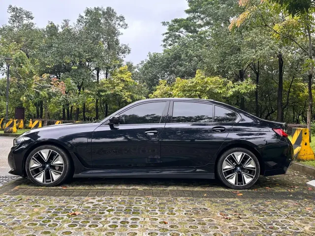 BMW i3 — Фото автомобиля 7