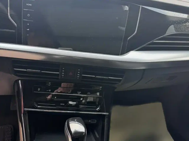 Volkswagen Passat — Фото автомобиля 5