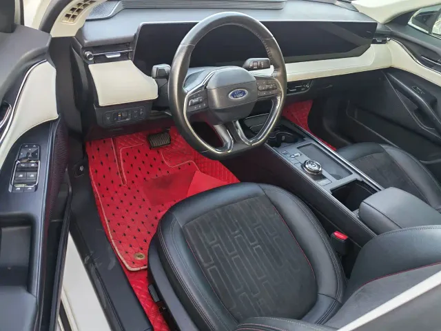 Ford Mondeo — Фото автомобиля 10