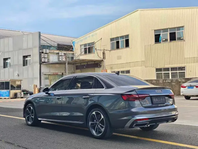 Audi A4L — Фото автомобиля 7