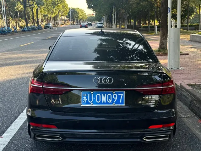 Audi A6L — Фото автомобиля 4