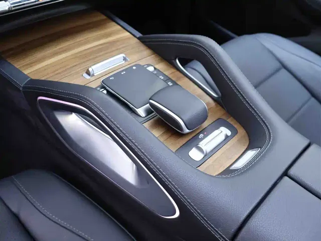 Mercedes-Benz GLE-Class — Фото автомобиля 12