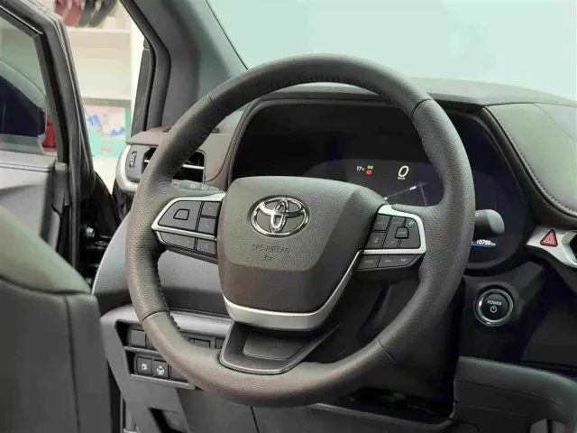 Toyota Granvia — Фото автомобиля 15