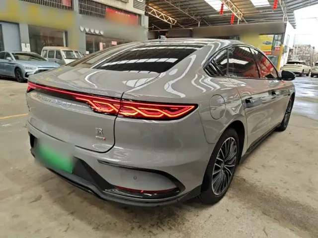 BYD Han — Фото автомобиля 6