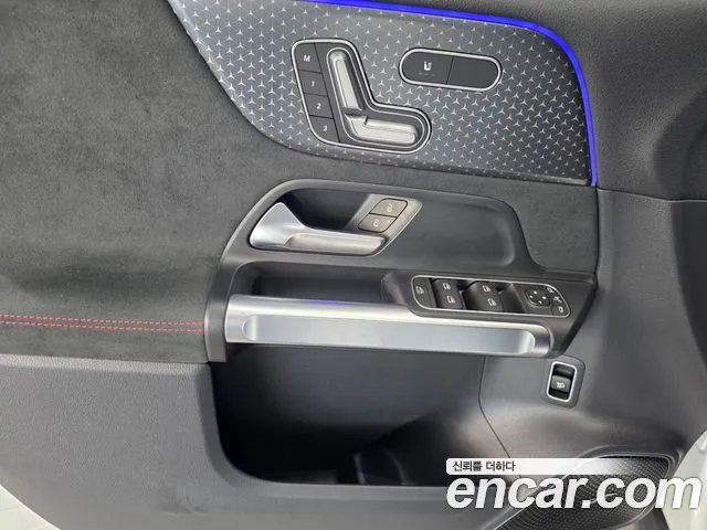 Mercedes-Benz EQB X243 — Фото автомобиля 12