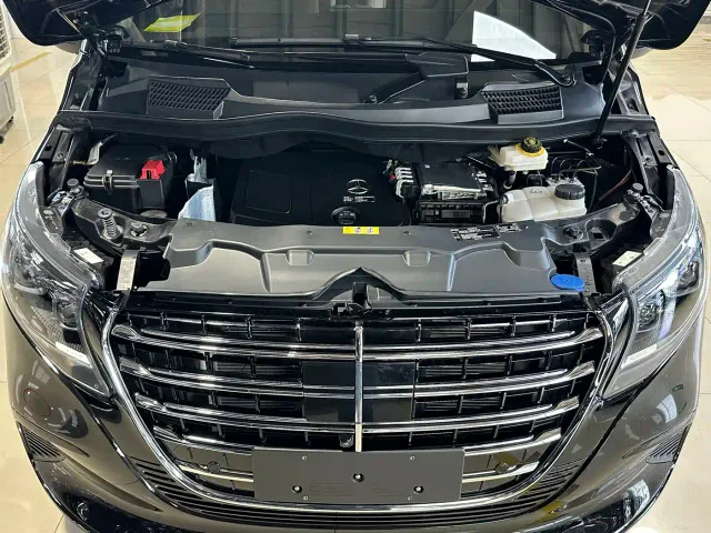 Mercedes-Benz V-Class — Фото автомобиля 16