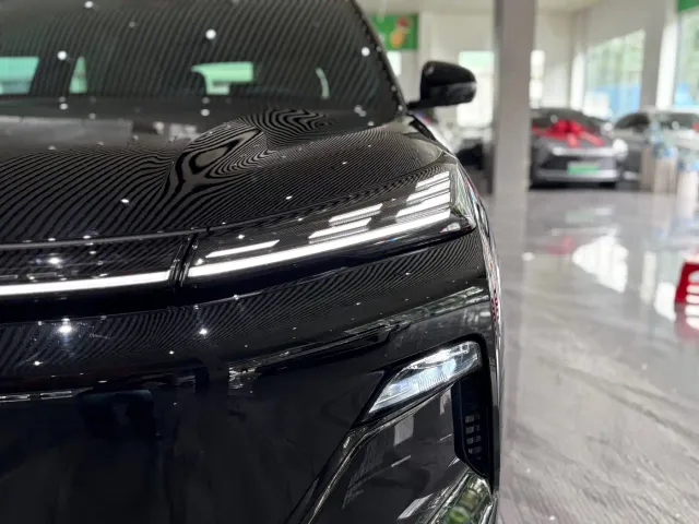 Geely Galaxy Starship 7 EM-i — Фото автомобиля 23