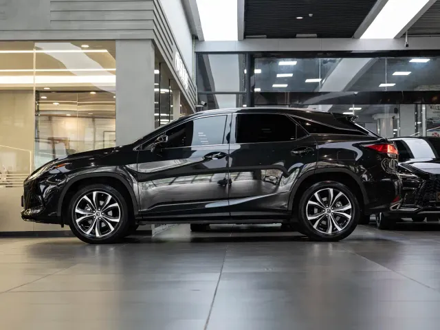 Lexus RX — Фото автомобиля 4