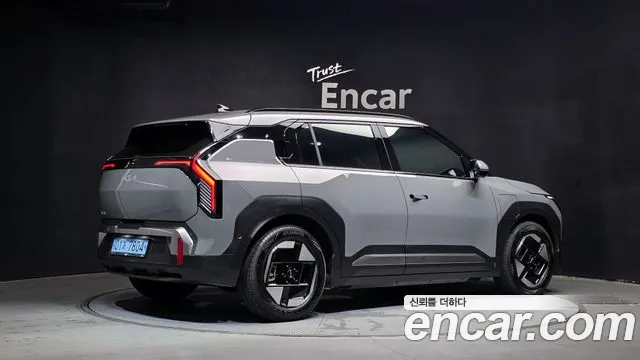 Kia EV3 — Фото автомобиля 2