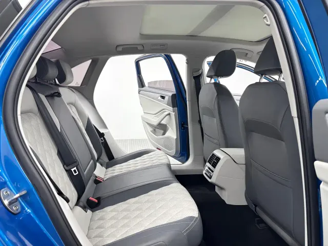 Volkswagen Sagitar — Фото автомобиля 9