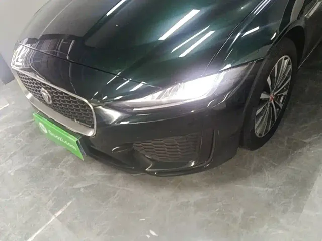Jaguar XEL — Фото автомобиля 23