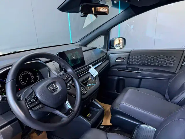 Honda Elysion — Фото автомобиля 10