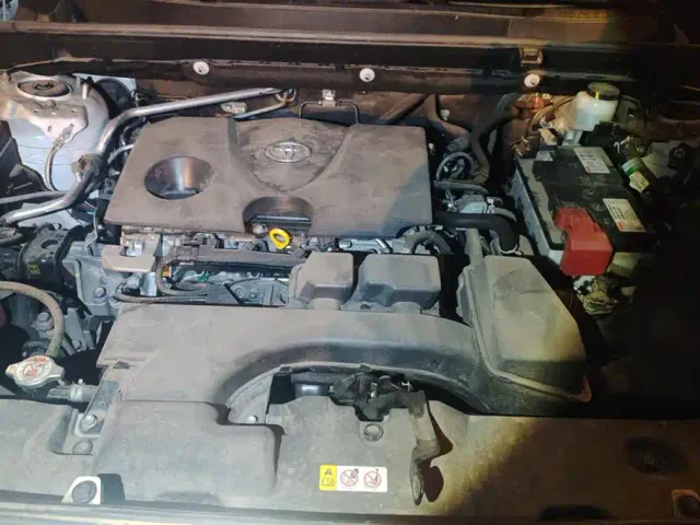Toyota RAV4 — Фото автомобиля 10