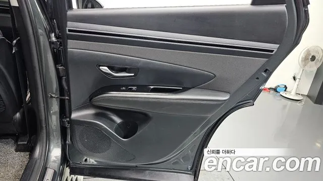 Hyundai Tucson Tucson (NX4) Бензин 1.6 Turbo 4WD — Фото автомобиля 23