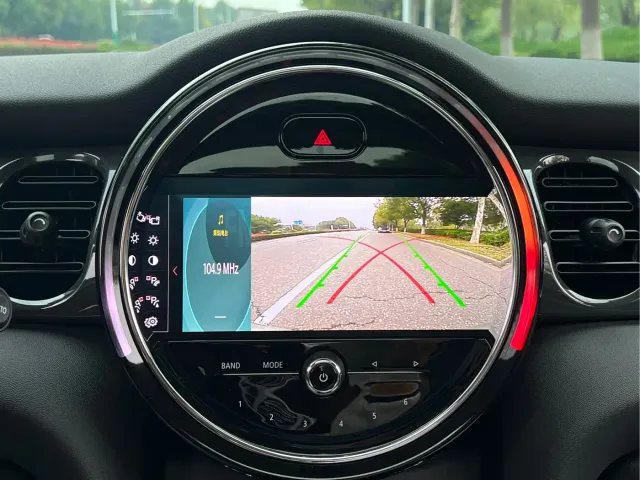 MINI Hatch — Фото автомобиля 13