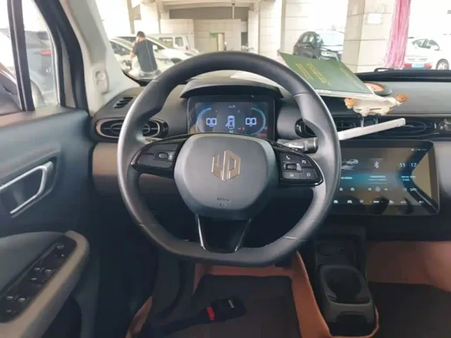 Leapmotor T03 — Фото автомобиля 10