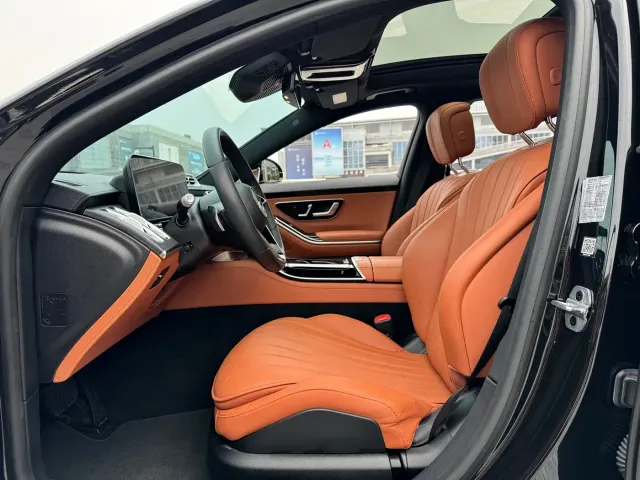 Mercedes-Benz S-Class — Фото автомобиля 4
