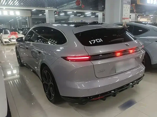 Nio ET5 Touring — Фото автомобиля 4