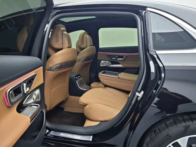 Mercedes-Benz E-Class — Фото автомобиля 14