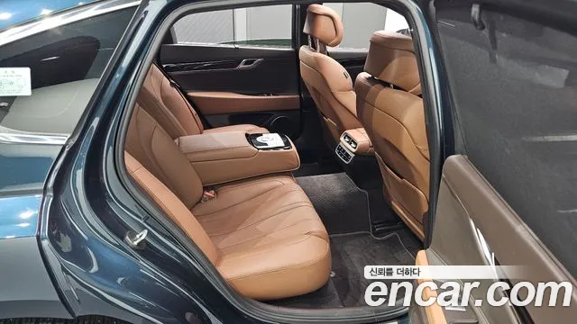 Genesis G80 Бензин 2.5 турбо AWD — Фото автомобиля 9