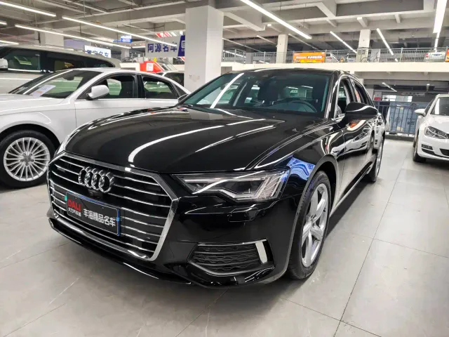 Фотография автомобиля — Audi A6L