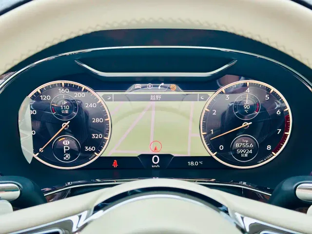 Bentley Flying Spur — Фото автомобиля 16