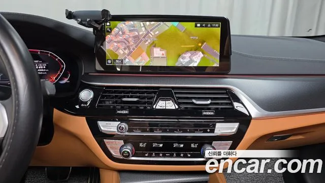 BMW 5 Series G30 — Фото автомобиля 12